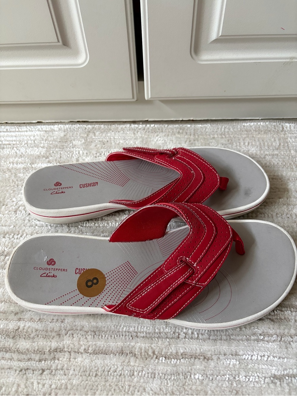 Clarks Red Women's Cloudsteppers Cushioned Flip-Flops